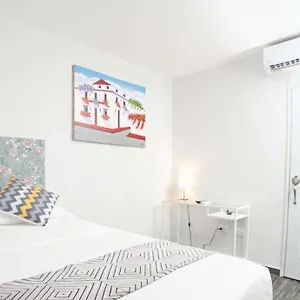 https://jm-guesthouse.santodomingobesthotels.com